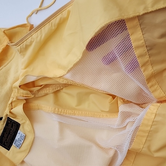 Eddie Bauer Women's Yellow Hooded  Raincoat Mesh Lining Pockets Size Small - Picture 9 of 16